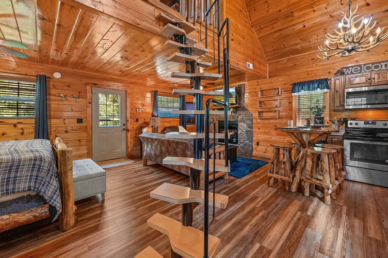 Open staircase to loft