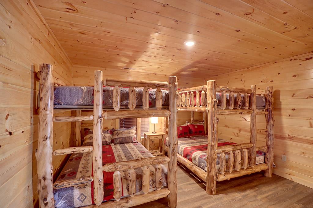 Downstairs Double Queen Bunkbed Room