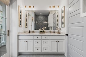 3nd King Ensuite, 2nd Floor