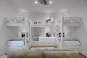 Bunk Room, 1st Floor