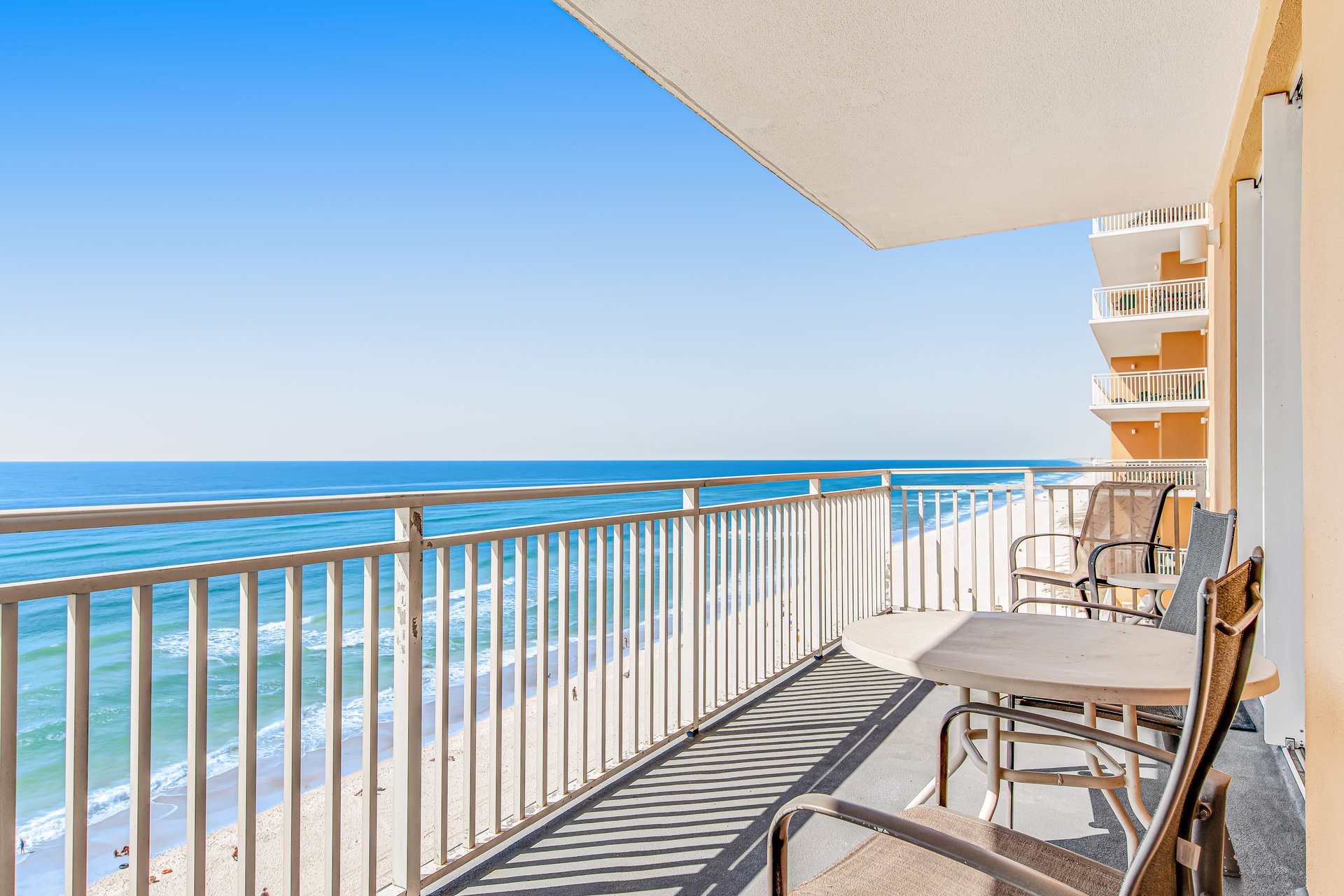 Splash Resort 701E 5