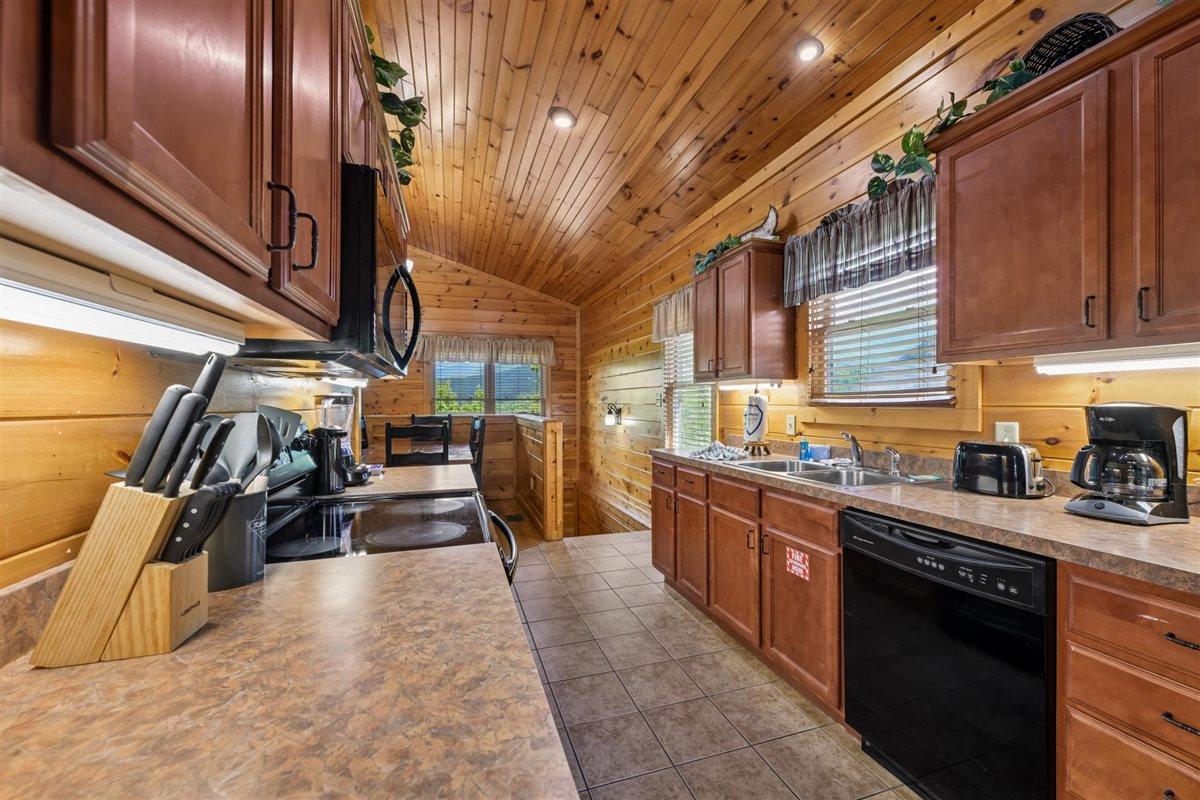 05Kitchen