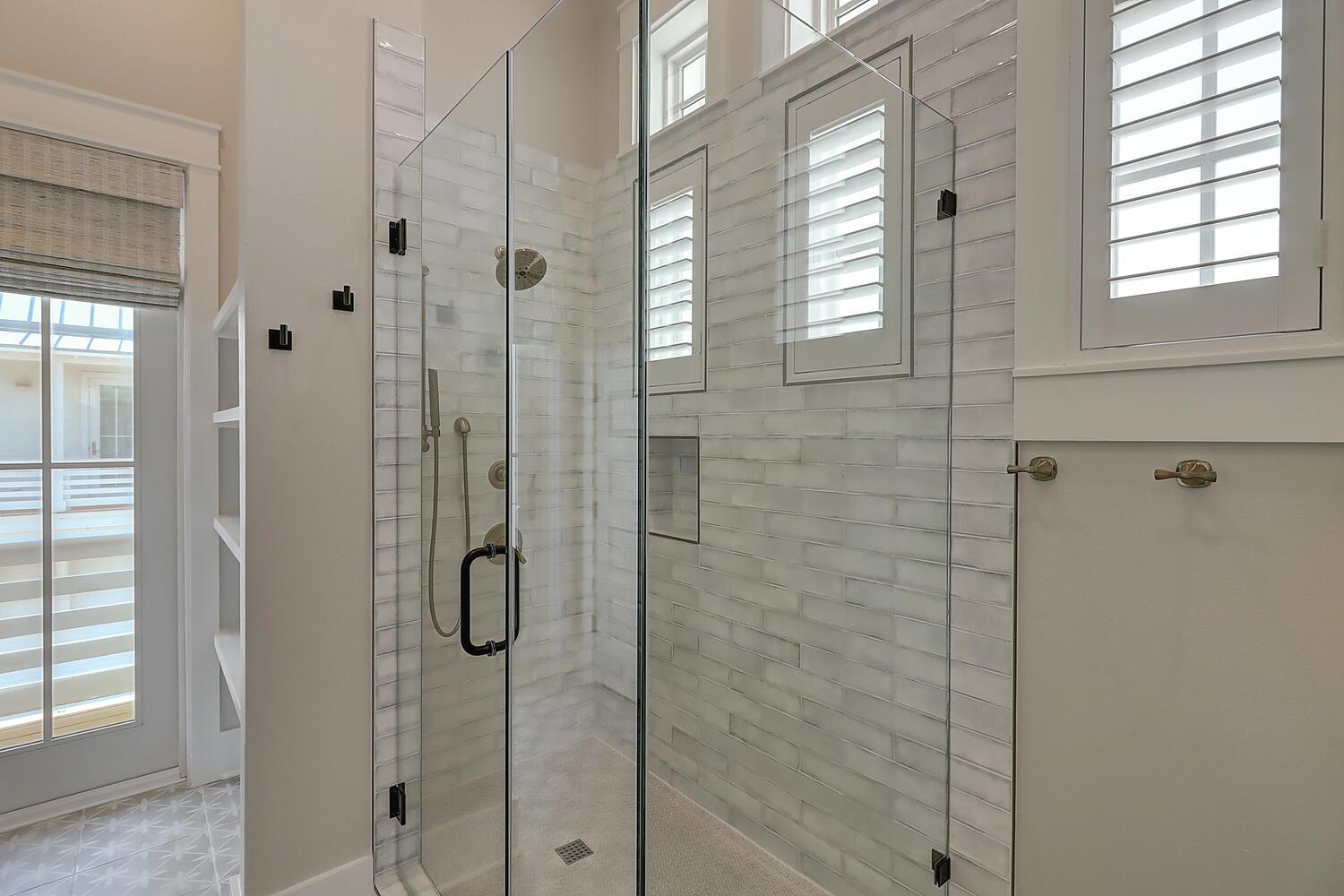 2nd Floor, Primary Bathroom