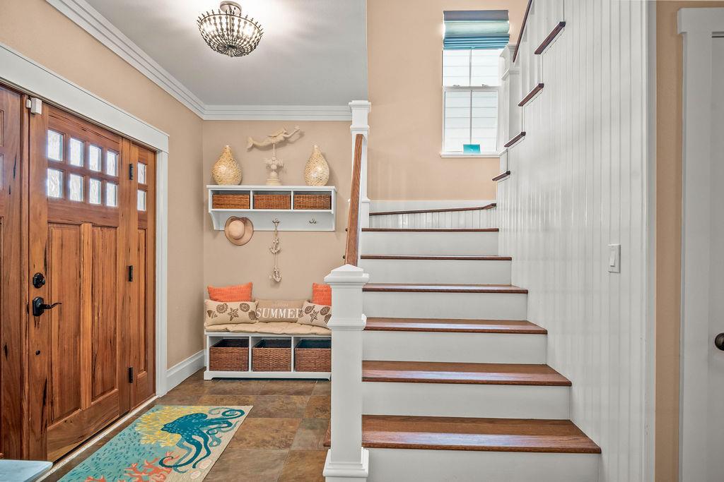 Entryway, 1st Floor