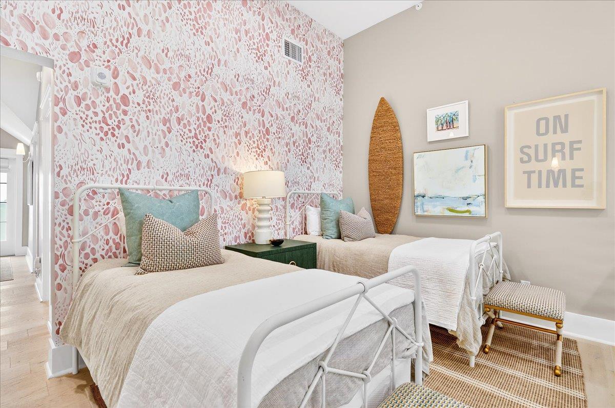 2nd Floor, Twin Nook