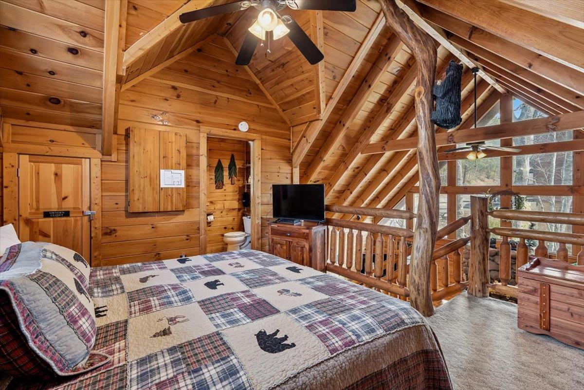 17Bedroom