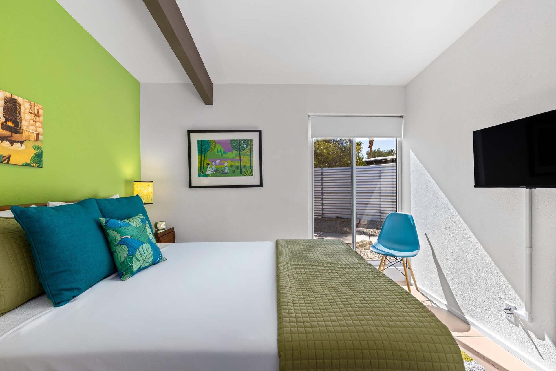 Guest bedroom