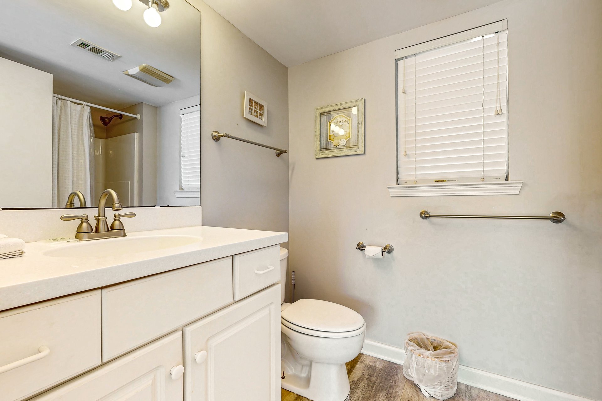 Harbour Point 900 16