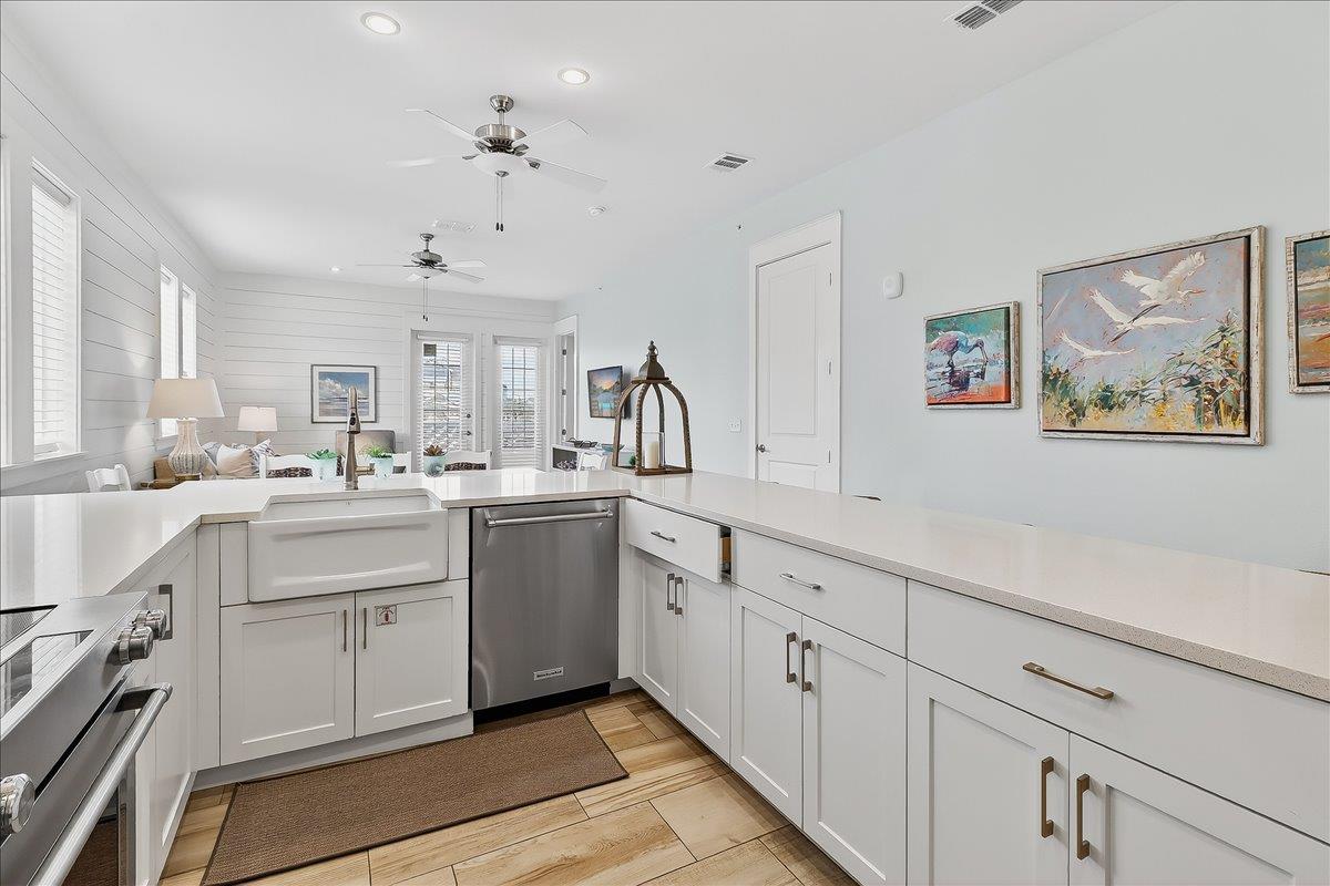 Kitchen, 1st Floor