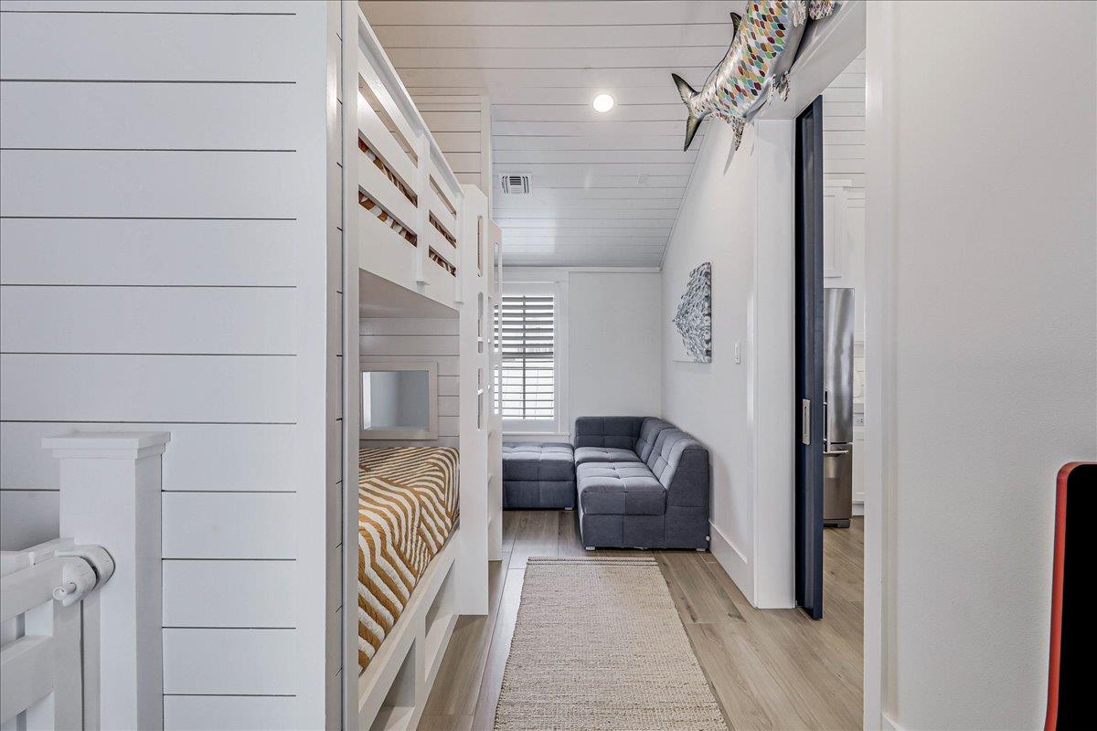 2nd Floor, Bunk Bedroom