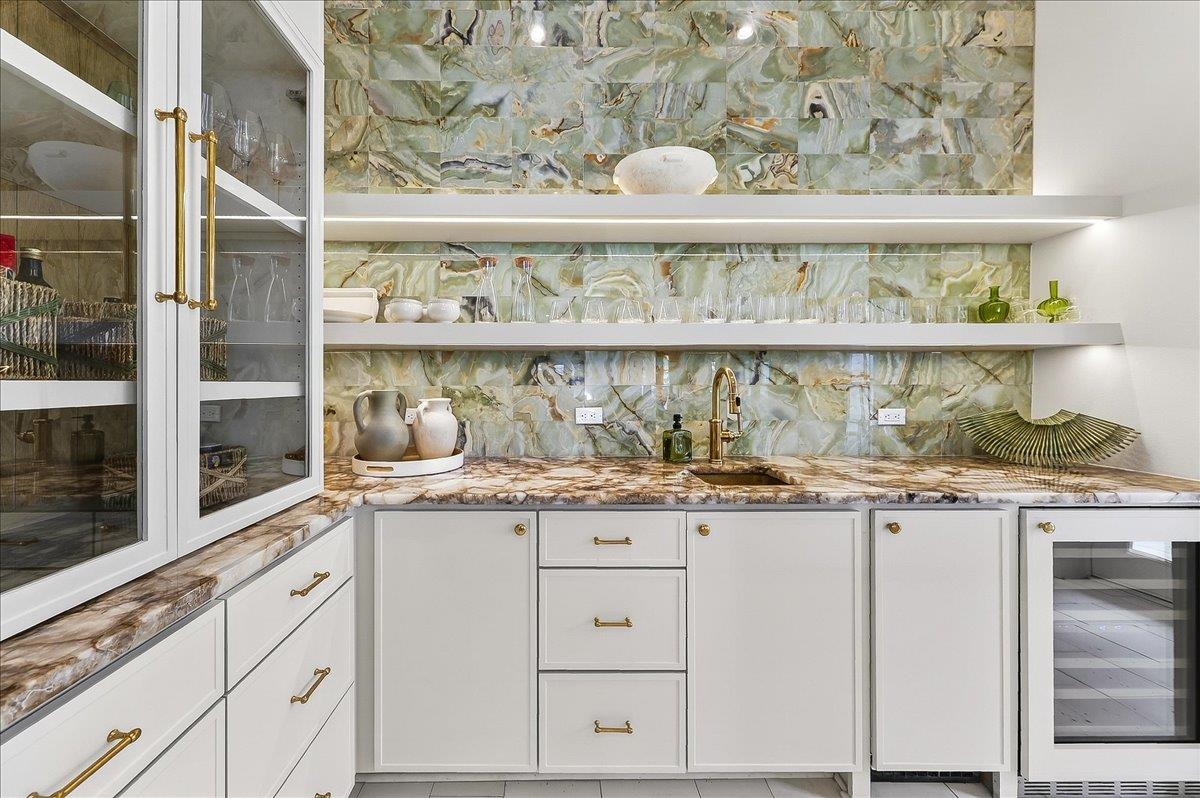 Kitchen, 1st Floor