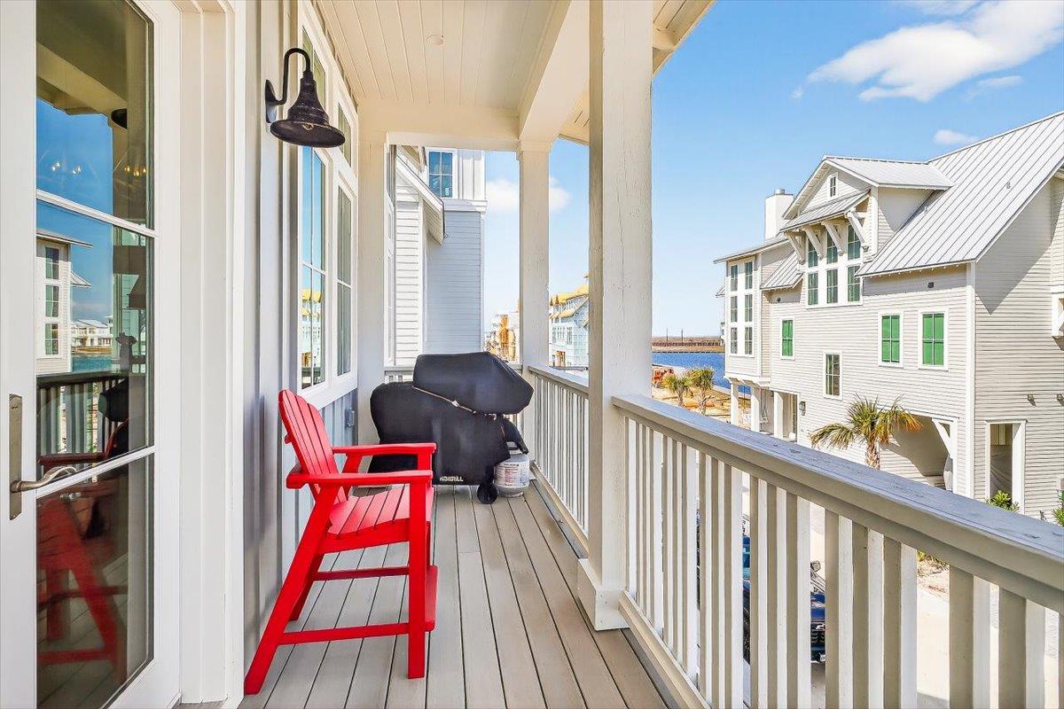 Wrap Balcony, 2nd Floor