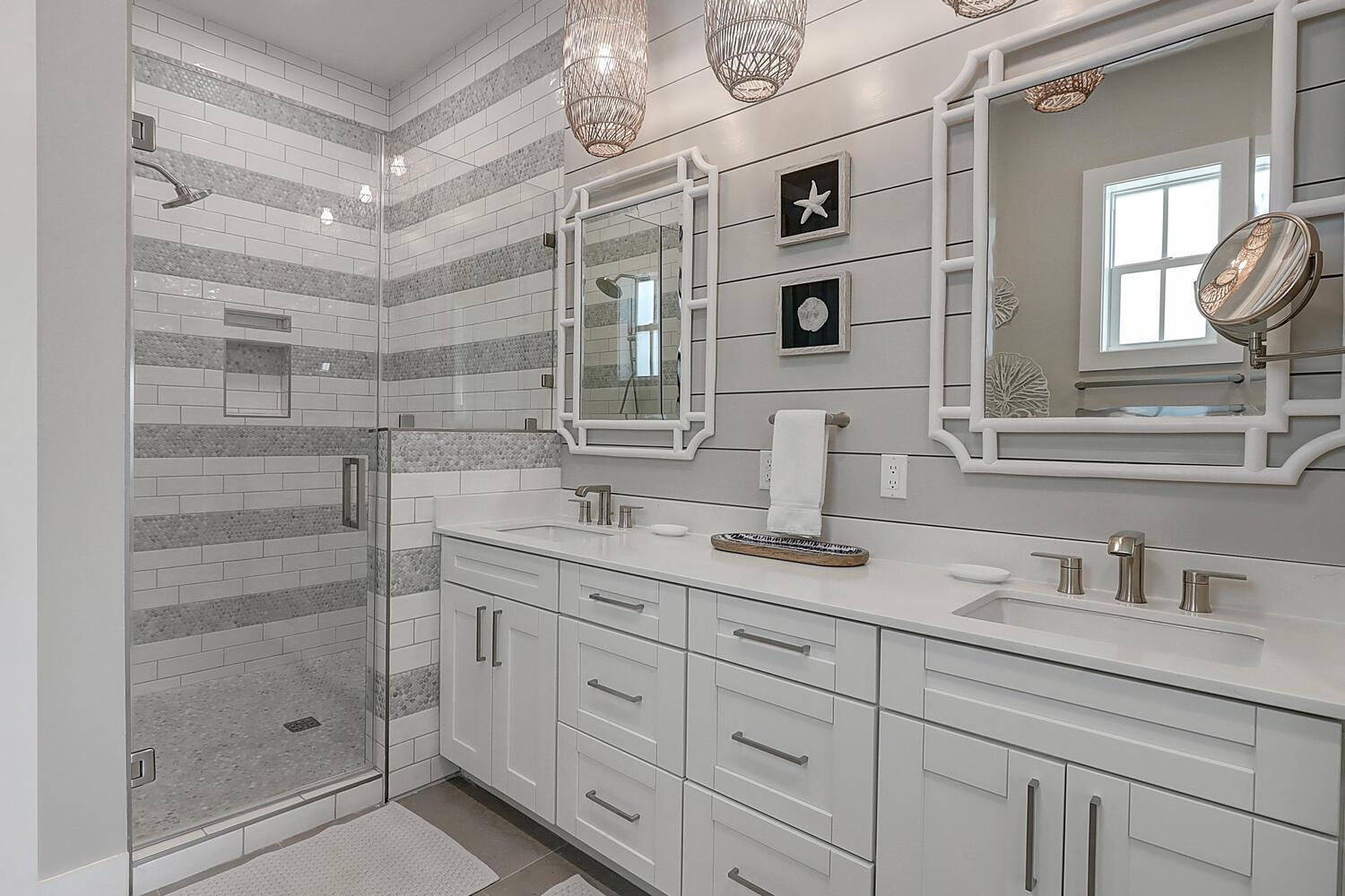 2nd Floor King Master Suite