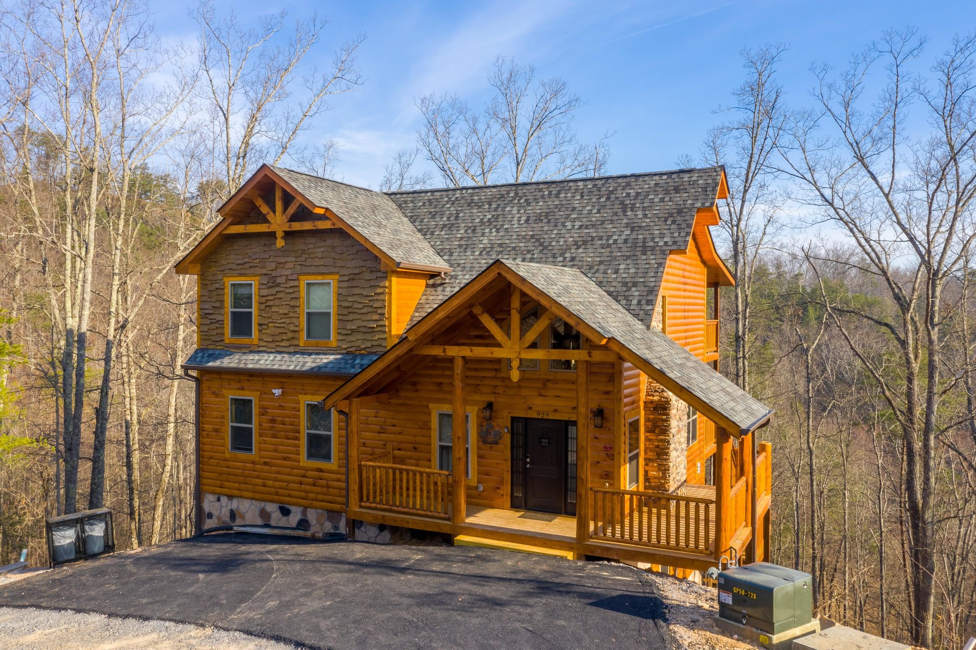 Everlys Splash, a 4 bedroom cabin rental located in Pigeon Forge