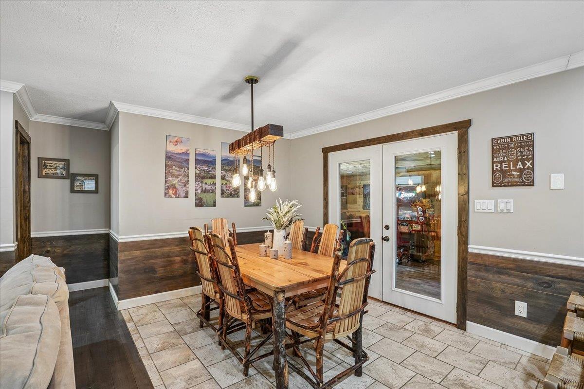 015Dining Room