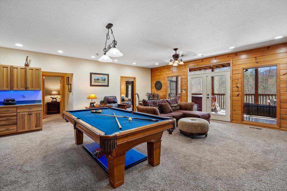 071Recreation Room