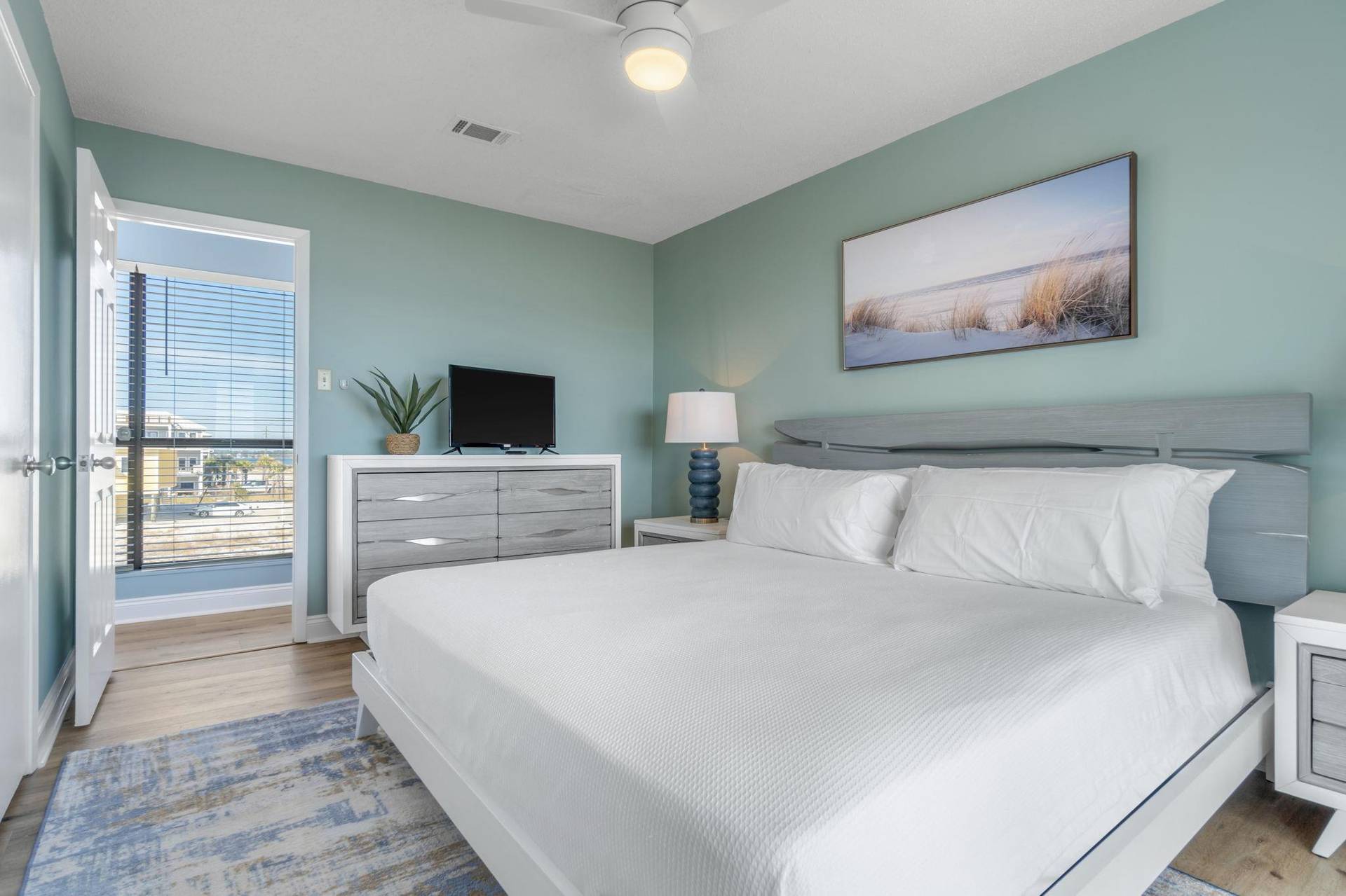 Guest Bedroom 1 King