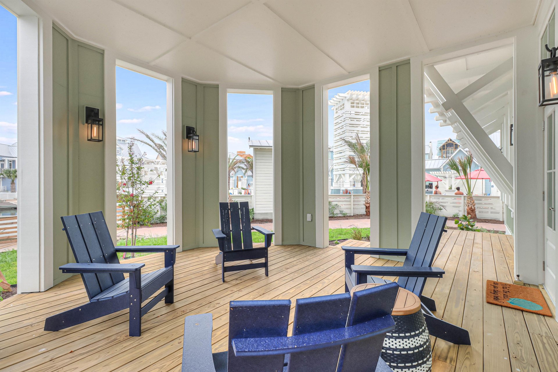 Lakeside Lounge, 1st Floor