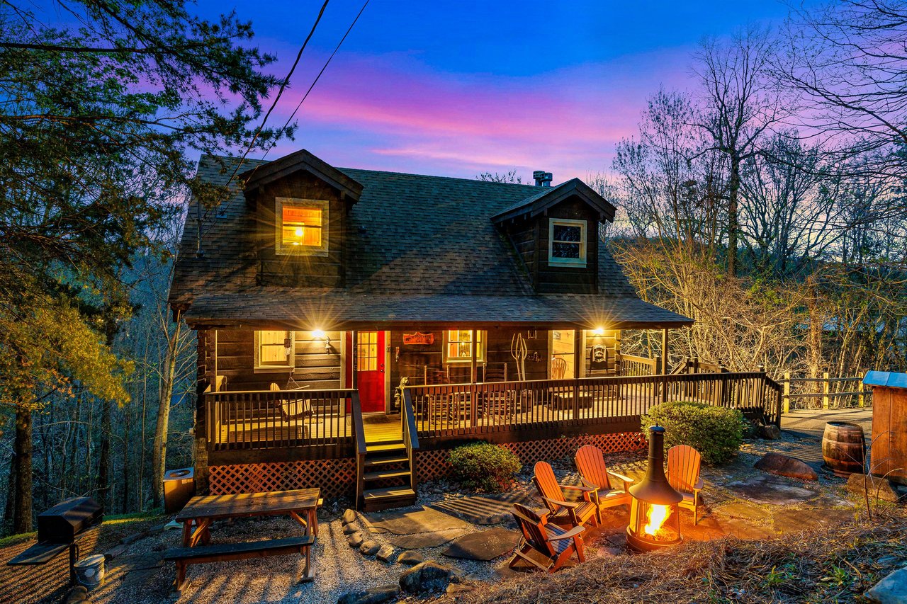 Front of Wonders In The Sky cabin