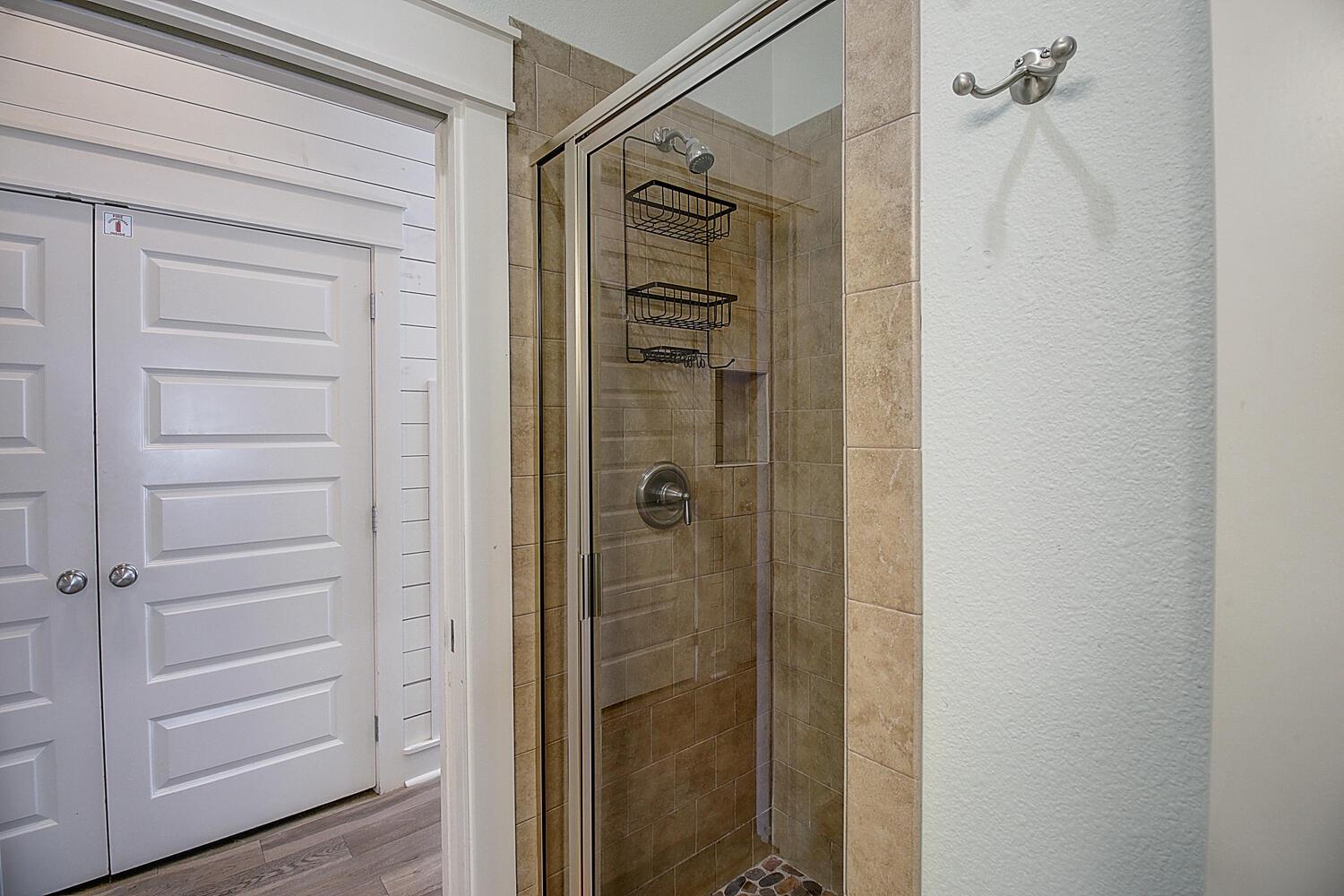 1st Floor Bunk Room Bathroom