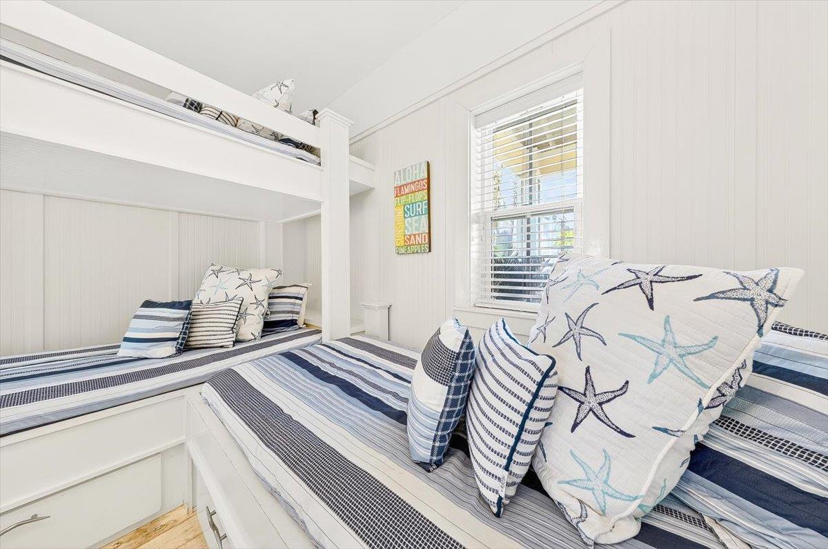 1st Floor, Bunk Bedroom