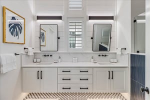 Primary King Bathroom, 2nd Floor