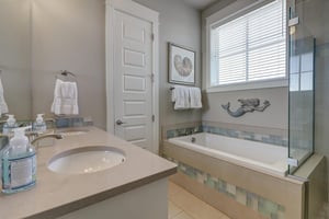 Primary King Bathroom, 2nd Floor