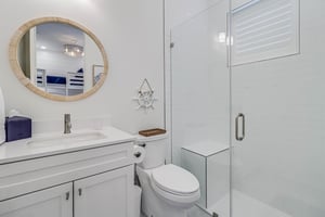 Bunk Bathroom, 1st Floor