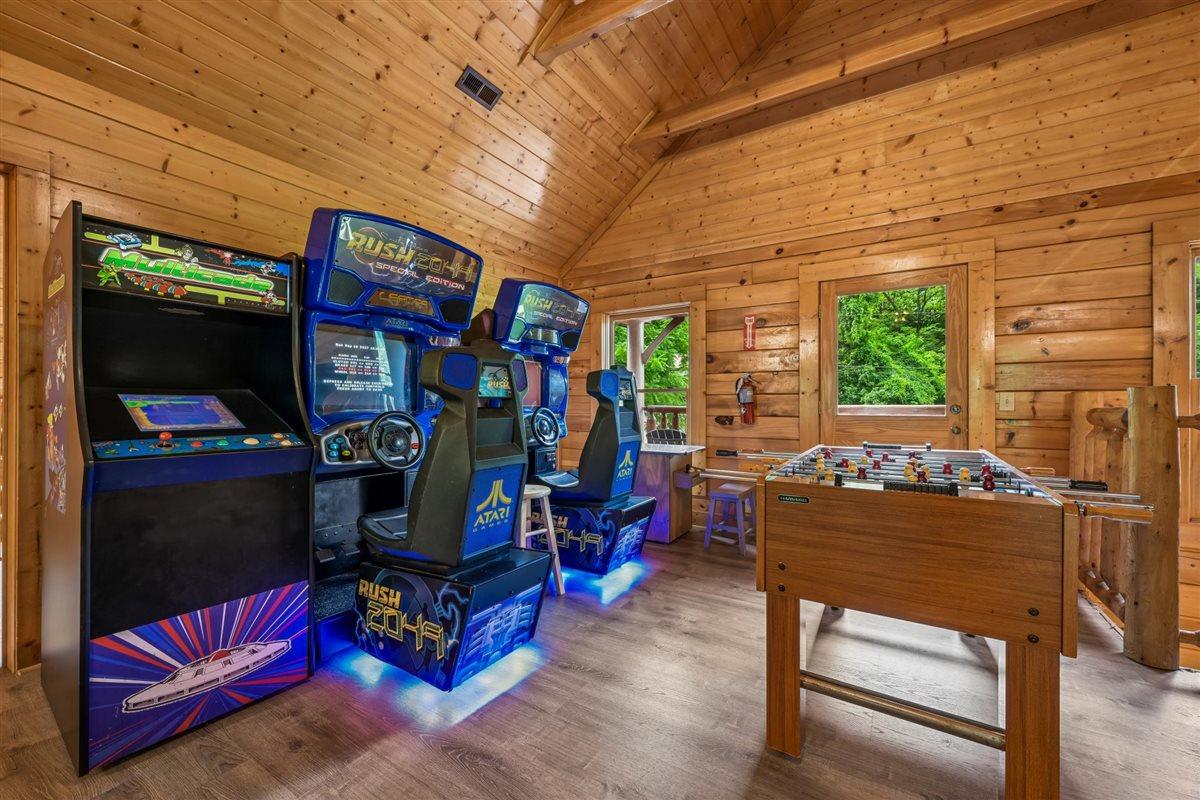 077Recreation Room
