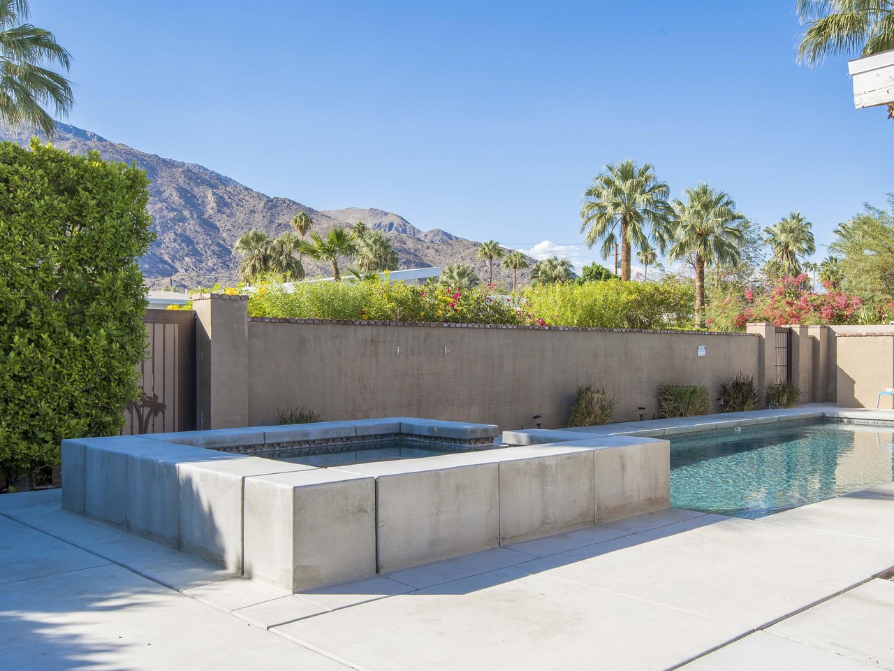 The large pool with integrated spa is fabulous