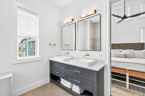 Primary King Bathroom, 2nd Floor