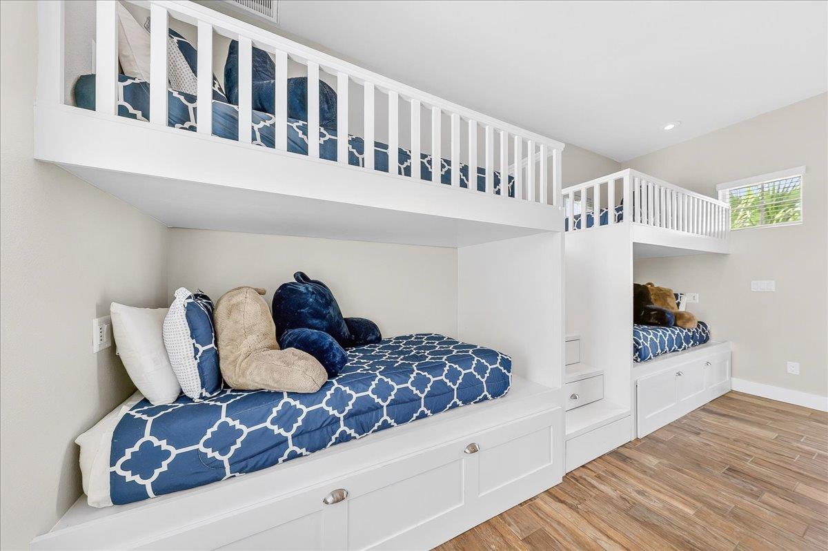 2nd Floor, Bunk Bedroom