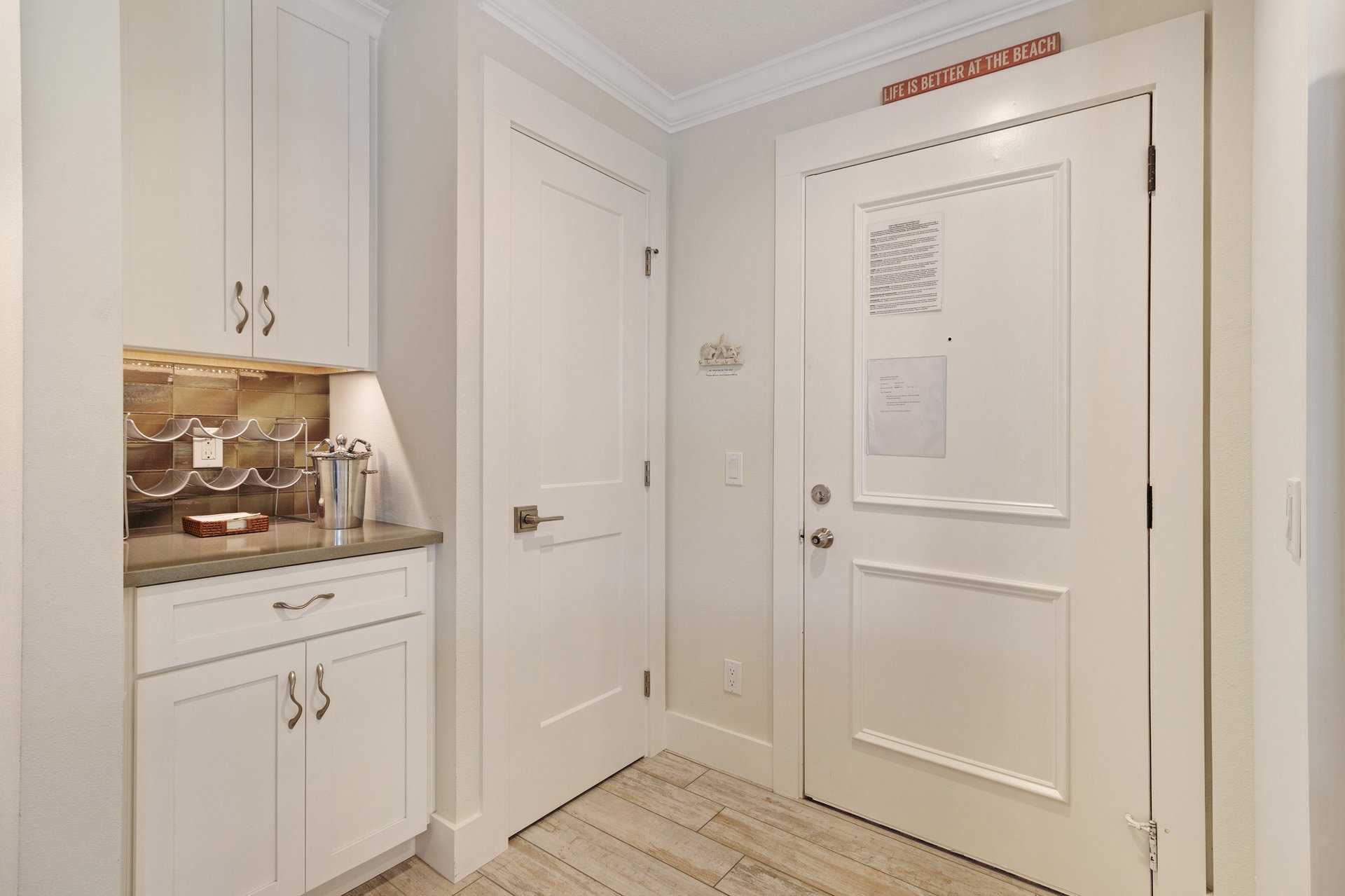 Waters Edge 208 S 30