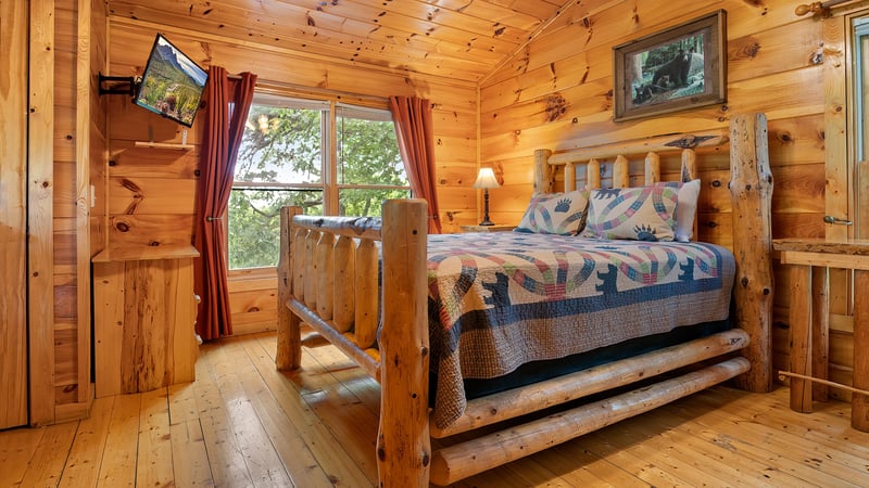 Queen Bedroom