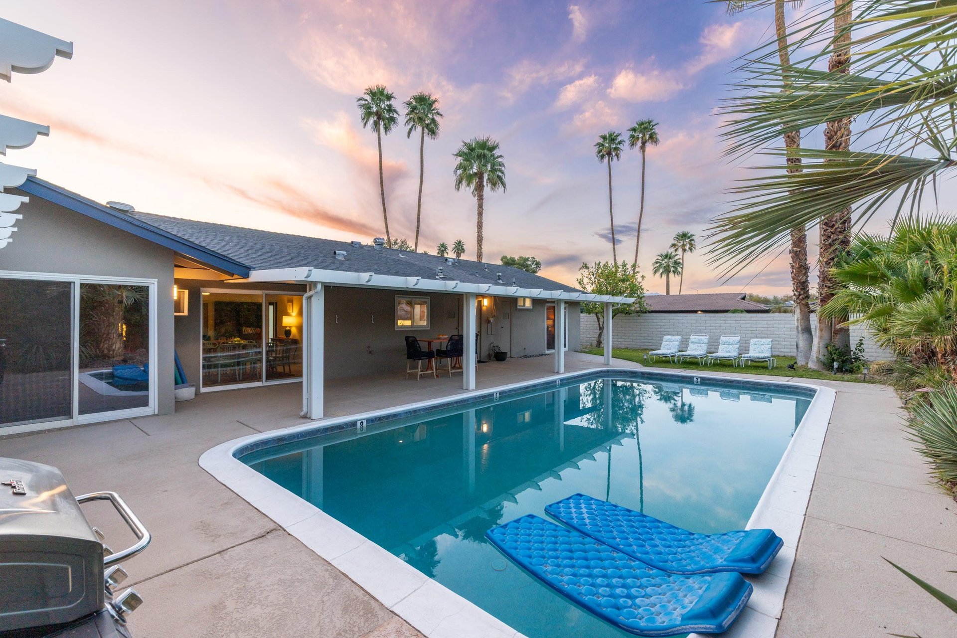 Beautiful sunset await at Citrus Springs