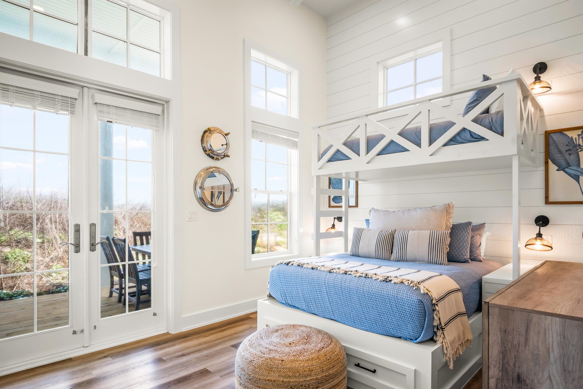 1st Floor, Twin Over Queen Bunk Bedroom