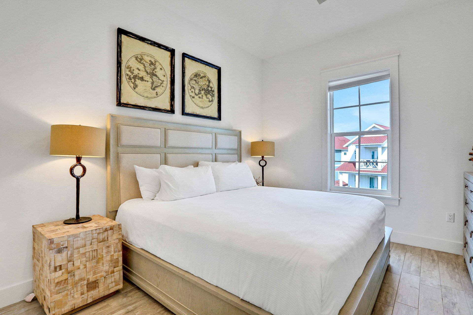 Tiffanys Beach Club 31