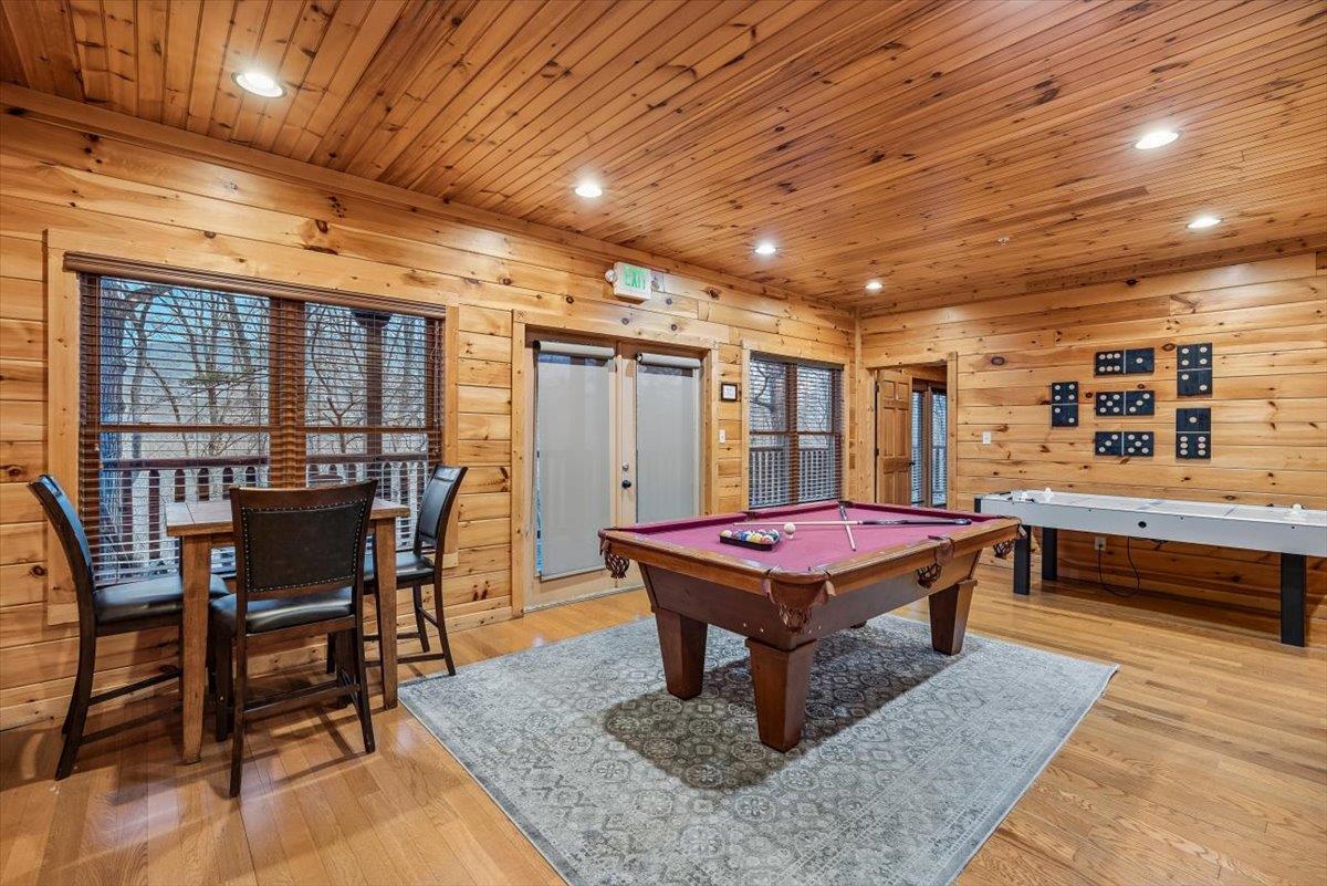 089Recreation Room