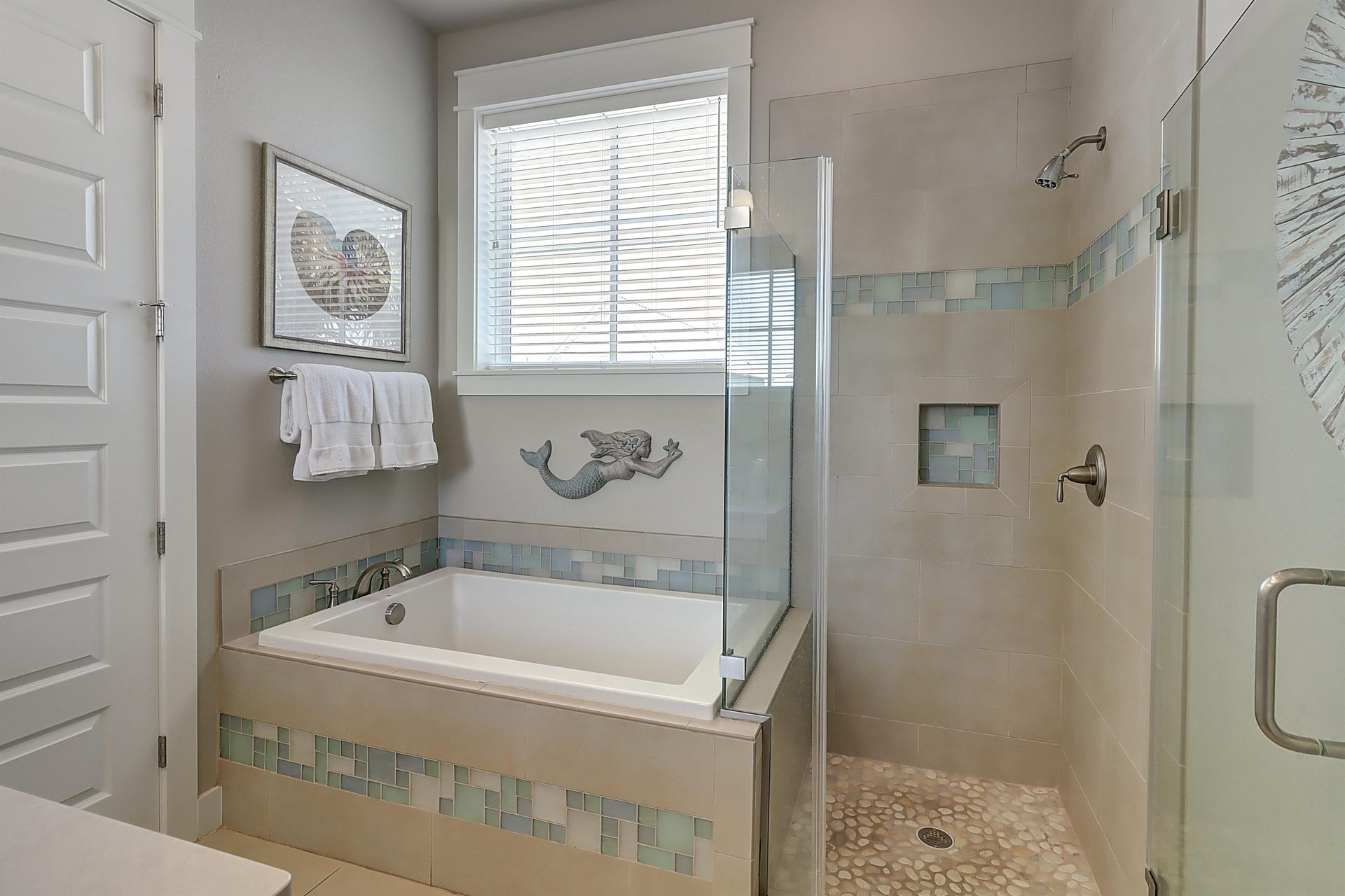 Primary King Bathroom, 2nd Floor