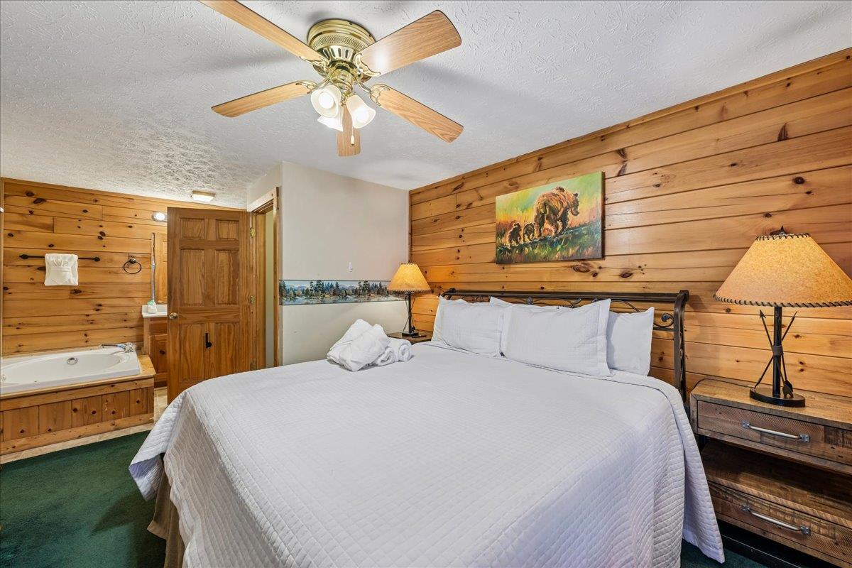 19Primary Bedroom