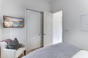 Queen Bedroom, 2nd Floor