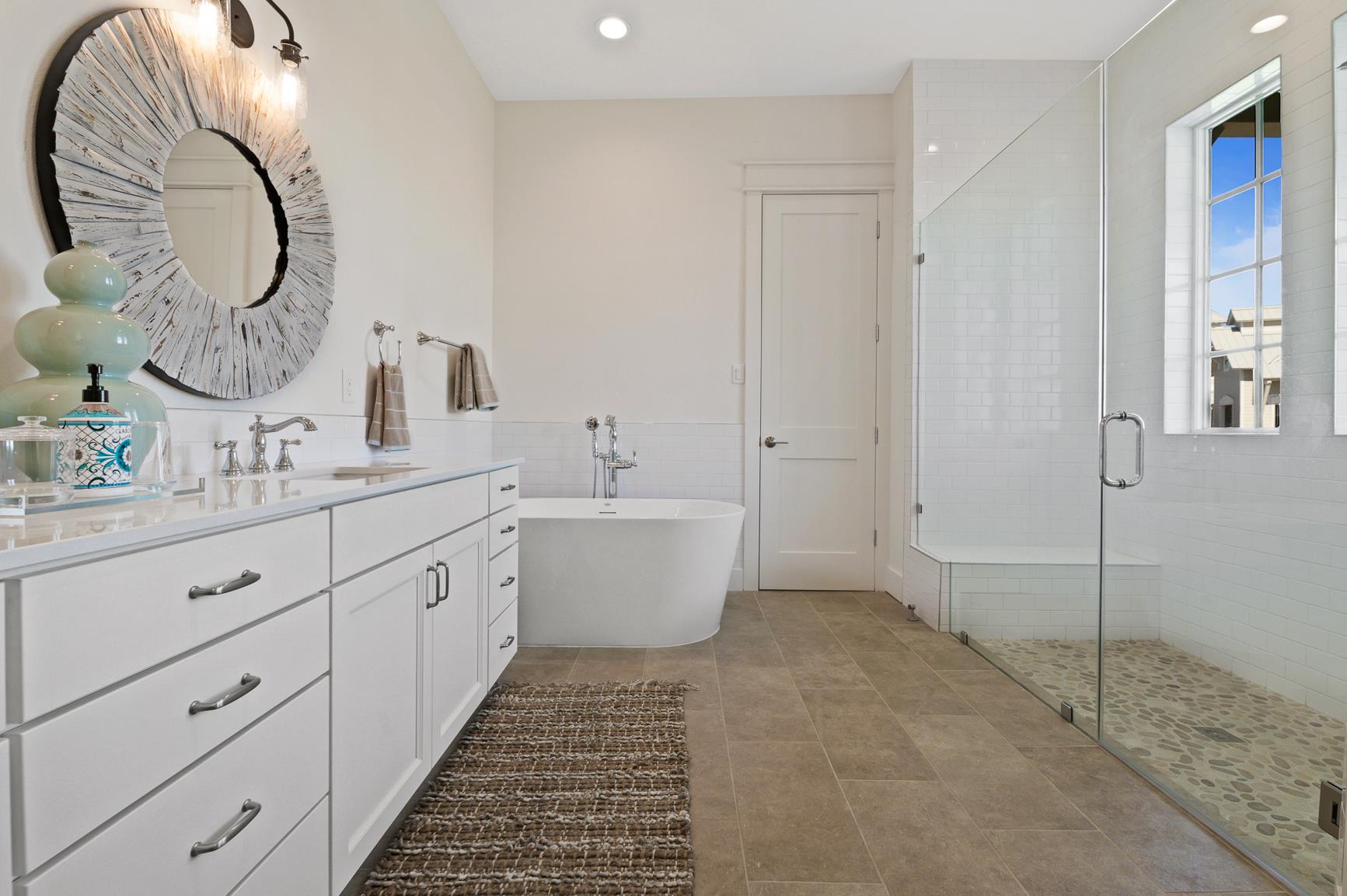 Primary King Bathroom, 2nd Floor