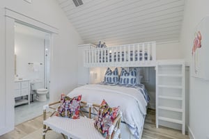 TwinQueen Bedroom, 2nd Floor