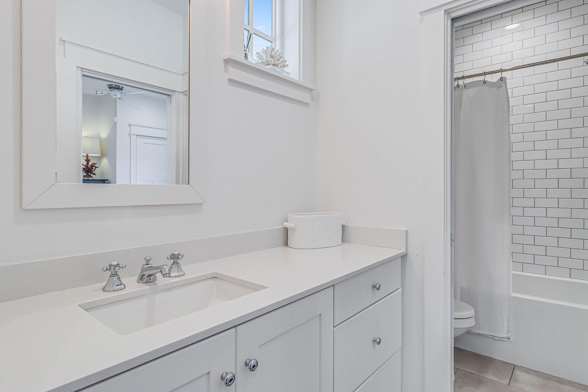 Shared Bathroom, 2nd floor