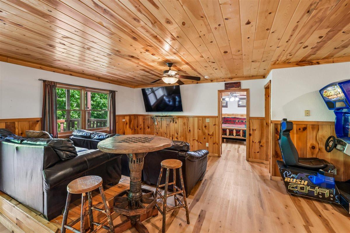 062Family Room