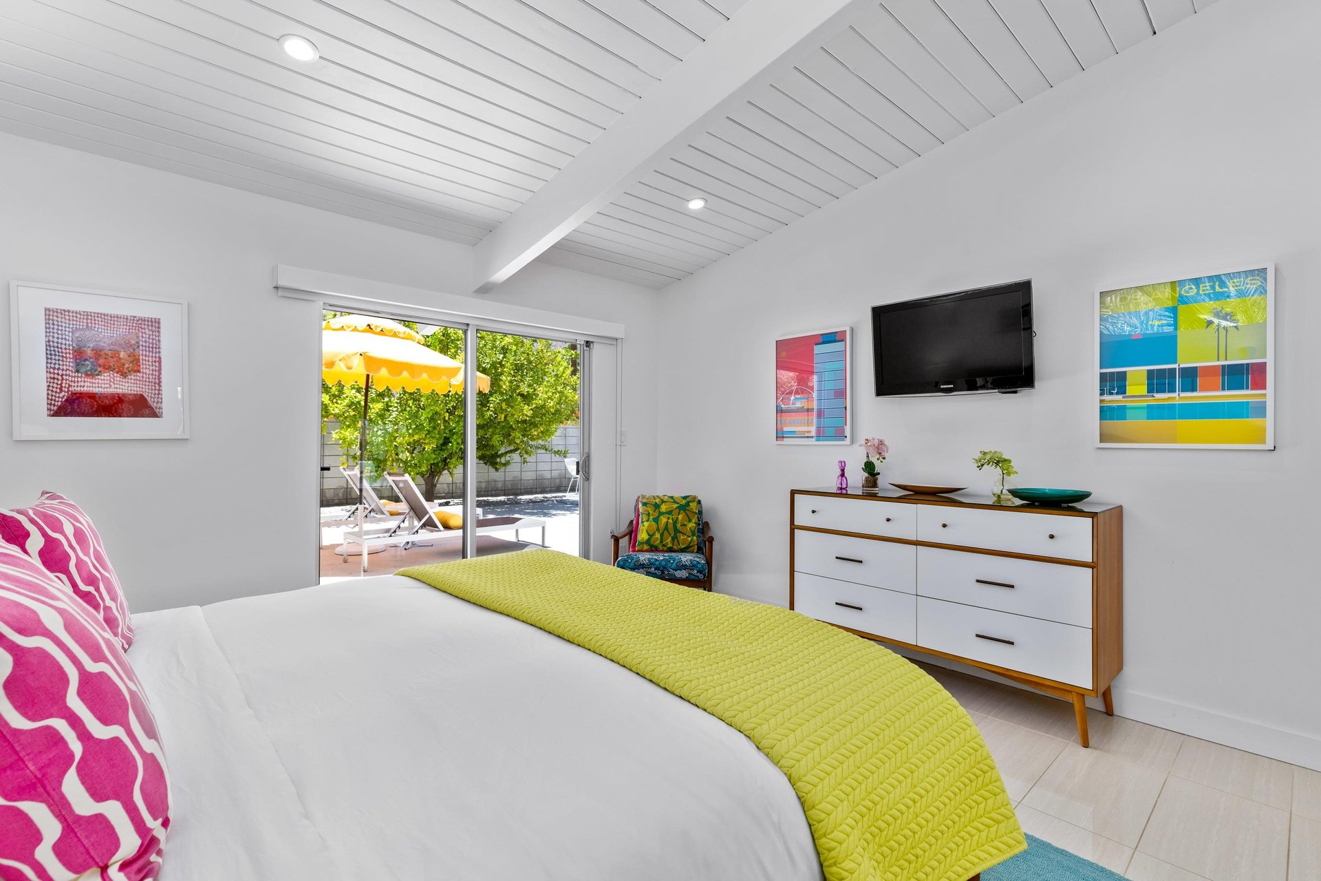 Guest bedroom