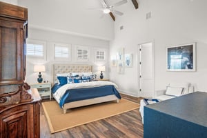 Primary King Bedroom, 2nd Floor