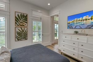 1st Floor Queen Suite