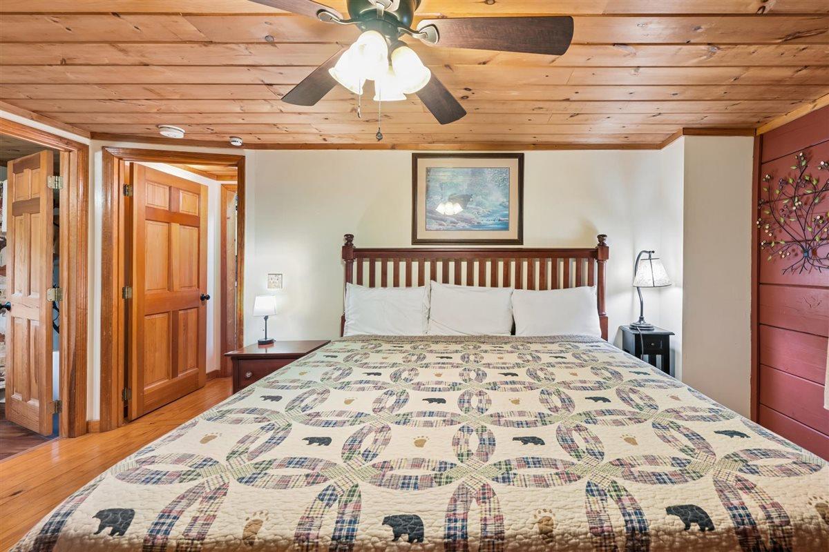 39Primary Bedroom