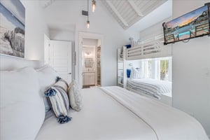 Primary King Bedroom, 2nd Floor